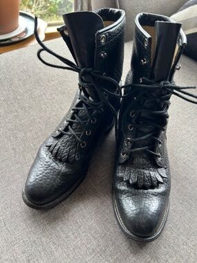 Justin lace up ankle boots with removable fringe 7.5 US